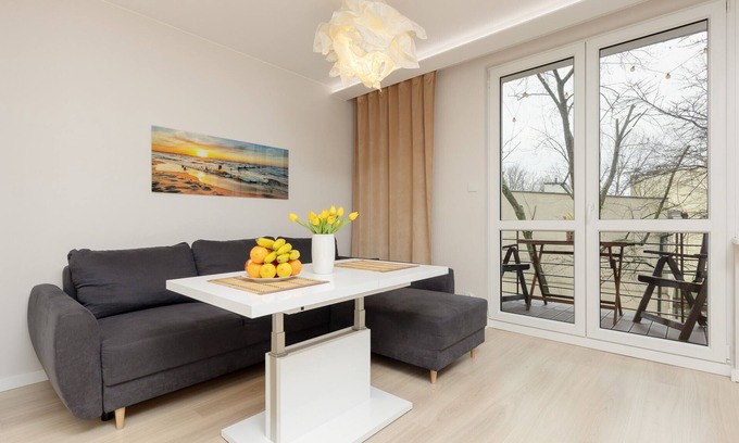 Baluty Apartamento | Rajska 13 | Balcony and bedroom | Łódź