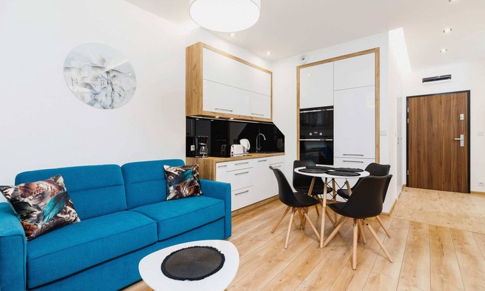 Warszawskie Apartamento | Rakowicka 22C | One Bedroom Apartment | Bathtub