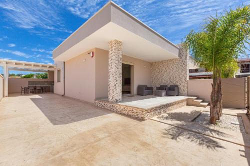 Torre Pali Casa | Raksha House by BarbarHouse