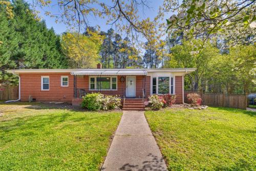 Northeast Raleigh Casa | Raleigh Retreat about 5 Mi to Dtwn and Historic Oakwood!