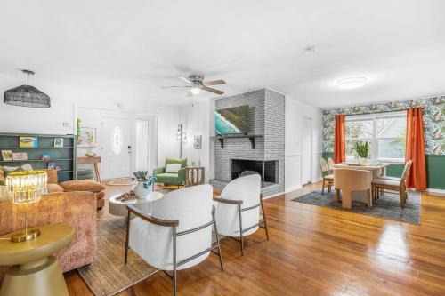 Cameron Village Casa | Raleigh's Most Wanted - Relax, Games, & Cozy Comfort