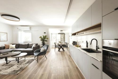 Ramat Hasharon Apartamento | Ramat Hasharon Chic Peaceful Stay by Sea N' Rent