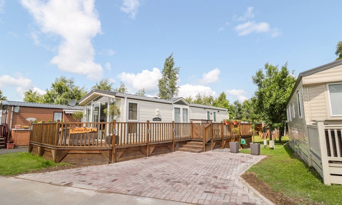 Morpeth Cabaña | RAMBLERS REST, admite mascotas, con bañera de hidromasaje en Felton, Ref 1016663