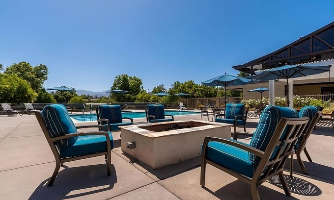 San Diego Country Estates Hotel | Ramona Country Living! 4 Relaxing Units w/ Pool Access & Full Kitchen!