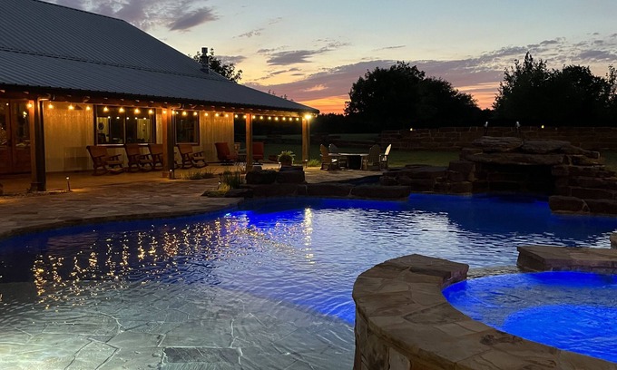 Burnet Cabina | Ranch Resort with party lodge, lazy river and guest suites in the hill country.