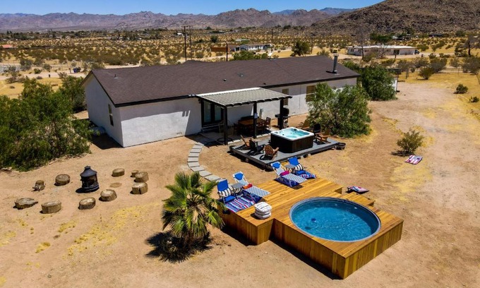 Joshua Tree Casa | Ranch W/Jacuzzi, Hammocks, & 360 Mountain Views