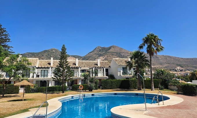 Rancho Domingo Chalet De Esquí | Rancho Mirador Domingo @ Benalmadena Pueblo