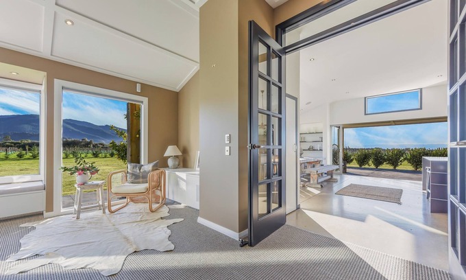 Renwick Casa | Rapaura Vineyard Escape - Blenheim Retreat