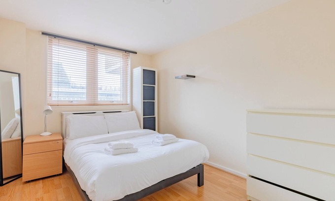 The City of London Apartamento | Rare 1BD Flat with Balcony in Chancery Lane