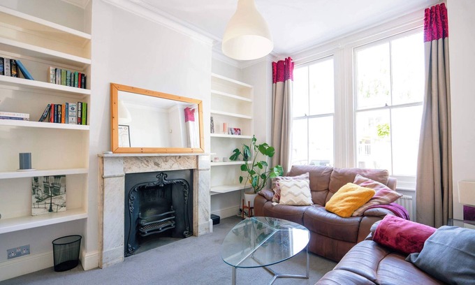 Vauxhall Casa | Rare 5 bed house in Vauxhall with roof terrace