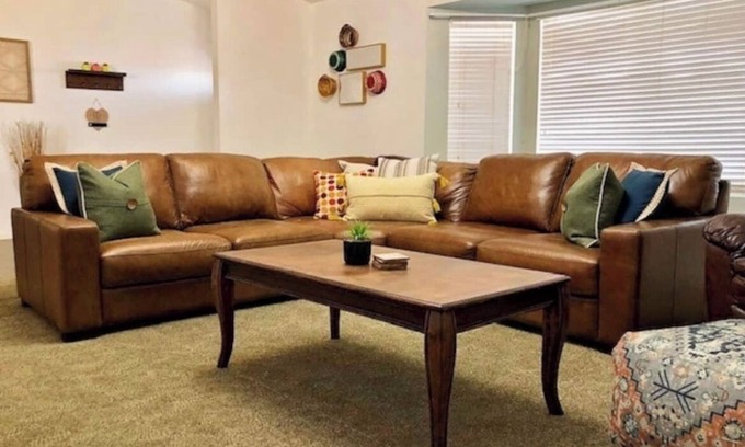 Apple Valley Casa | *RARE FIND* GREAT LOCATION*BREWSTER PARK*GAMEROOM*