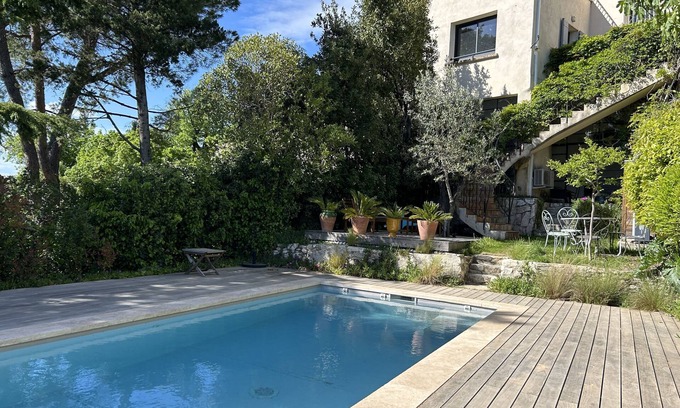 Sablet Villa | Rated 4-star tourist accommodation. Large village house, heated swimming pool