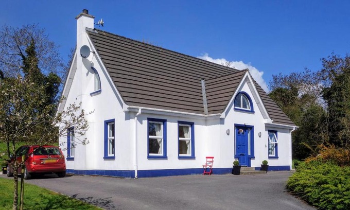 Rathmullan Casa | Rathmullan Cottages No.3 - free wifi, pet friendly