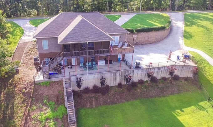 Crane Hill Casa | Raven's Nest: 4 BR, 3.5 BA House in Crane Hill, Sleeps 10
