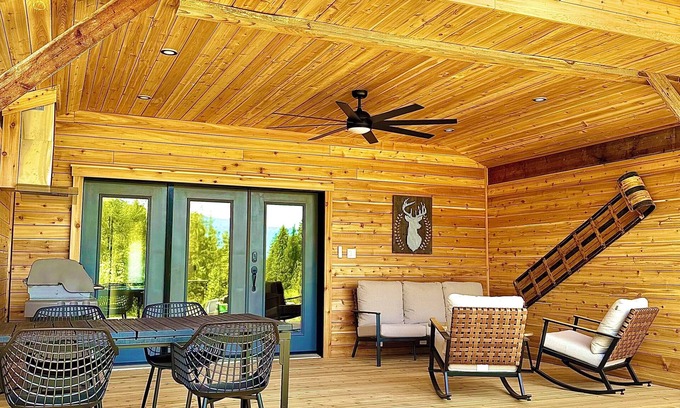 Balfour Chalet De Esquí | RAVEN’S NEST * Luxury Mountain Chalet * Spectacular Indoor & Outdoor living!