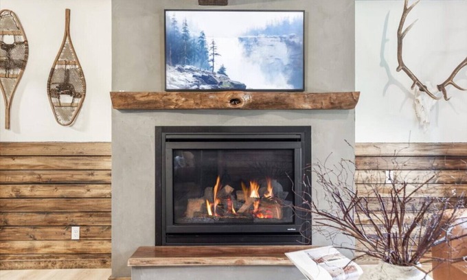 Island Park Cabina | Raven's Rest at Macks Inn | Hot Tub | 20 MI to YNP
