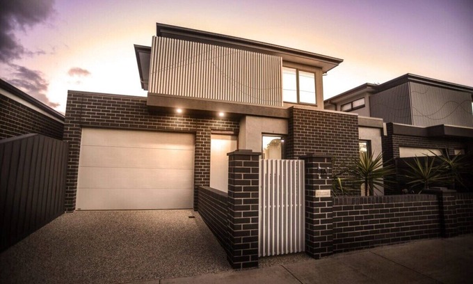 Geelong West Casa | Raven West I Geelong Corporate or Holiday