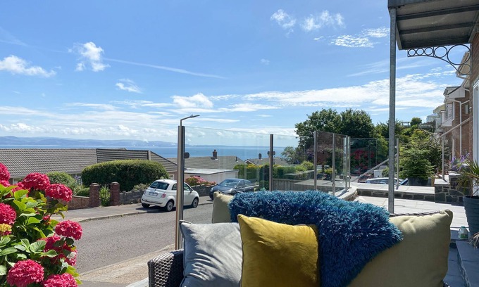 Mumbles Cabaña | Ravens Walk Apartment