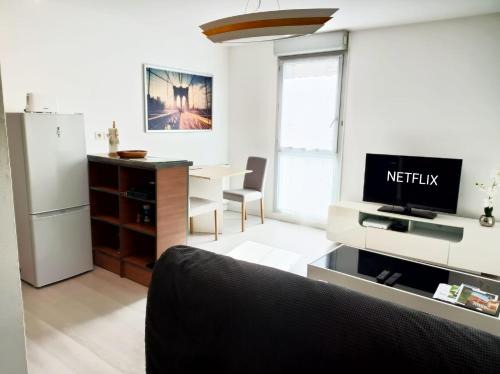 Villefranche-sur-Saone Apartamento | Ravissant Appartement T2 proche centre-ville avec loggia