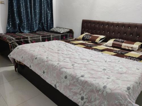 Narainkoti Cama Y Desayuno | Rawat Homestay