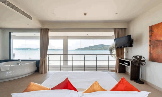 Rawai Villa | Raya Villa, 2 Bed Beachfront Villa Private Pool