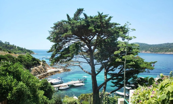 Ile du Levant Casa | RC d'un Cabanon écologique ile du levant Naturiste