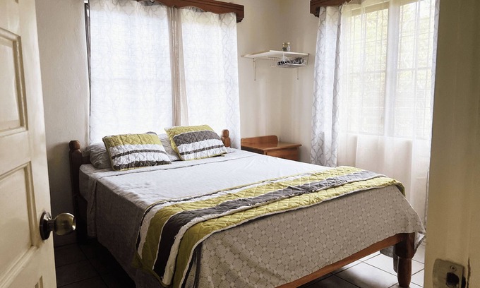 Armenia Apartamento | Realpolitik - Suite in bungalow with WiFi & AC