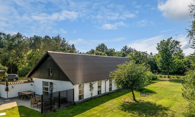 Hals Casa | "Rebecca" - 1.5km from the sea by Interhome