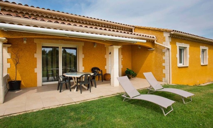 Lapalud Casa | casa reciente con gran parcela