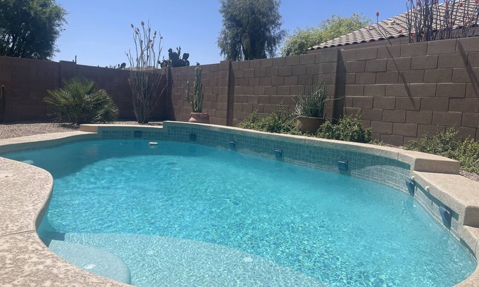 San Tan Valley Casa | Recent Reno fall 2024~ Big Bungalow with heated Pool! Steps to San Tan Highlands