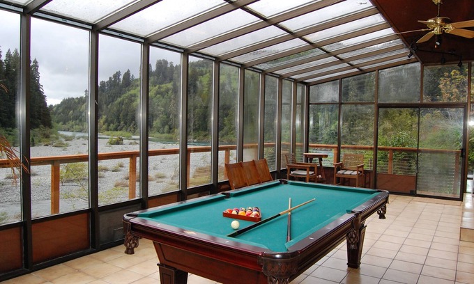 Crescent City Cabina | Retiro recientemente inaugurado Parque Nacional Redwood Riverfront