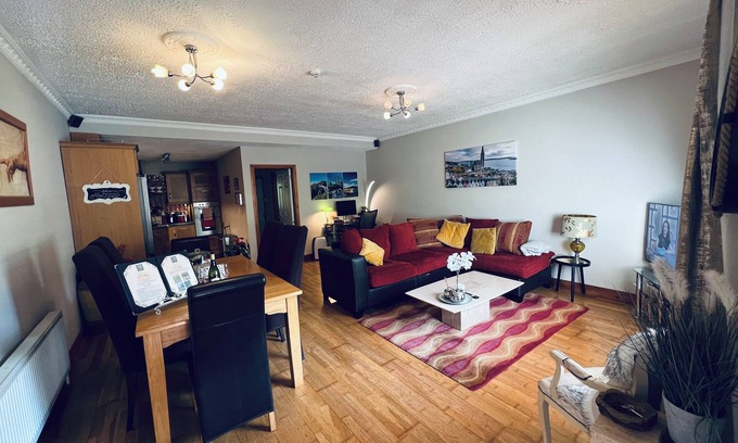 Ballincollig Apartamento | Recently renovated quite residence family and pet friendly