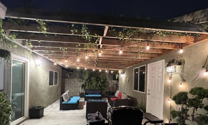 Santa Ana Casa | Recently Renovated: 4BR-3BA Oasis Near Disneyland