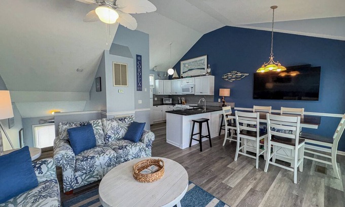 Ocean Sands Condominio | Recently Updated 2 BR Oceanside Condo w/Community Pool