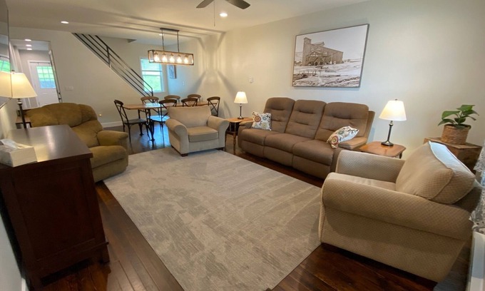Minersville Casa | Recently Updated 3br/2ba townhome; Great Location