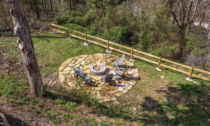 Sevierville Cabaña | Recreational Playing One On One