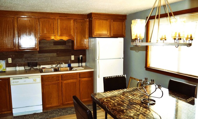 Grand Forks Apartamento | Red 3 - Un encantador y acogedor apartamento de dos habitaciones,
