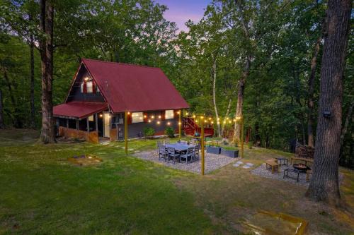 Millville Casa | Red A Frame Shenandoah Escape Fire Pit BBQ
