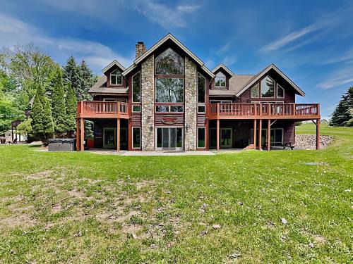 Waterfront Greens Casa | Red Fox