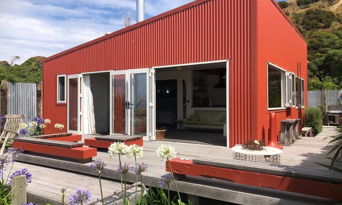 Hapuku Casa | Casa Roja, Mangamaunu