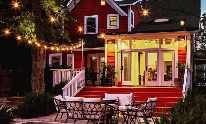 Paso Robles Casa | Red House Paso- Modern Farmhouse Downtown