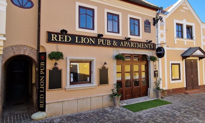 Szentendrei Apartamento | Red Lion Pub & Apartments Szentendre