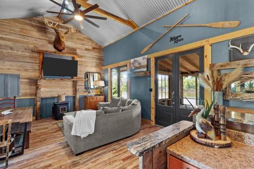 Shreveport Cabina | Red River Lodge With Panoramic River View
