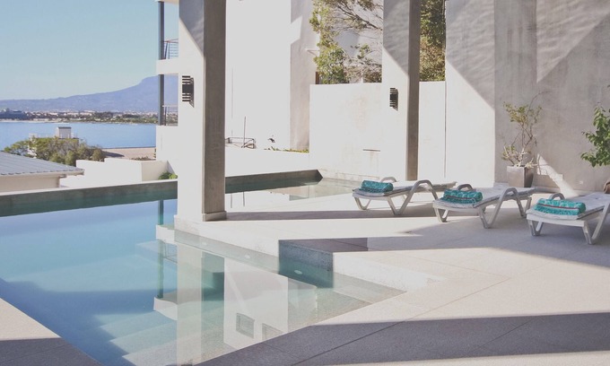 Mountainside Apartamento | Red Rock Ocean View Villa - Colonel's Room