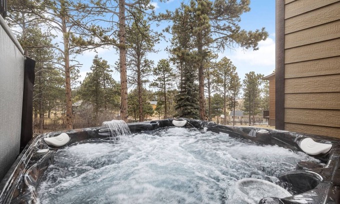 Colonial Pine Hills Casa | Red Rock Retreat Private Hot Tub