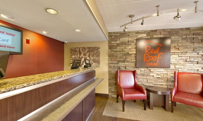 Roseville Hotel | Red Roof Inn Detroit - Roseville/ St Clair Shores