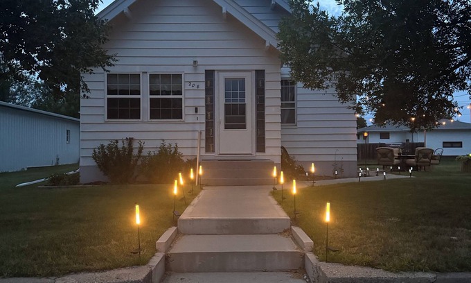 Carson Casa | Red Roof Retreat - cozy home in Carson