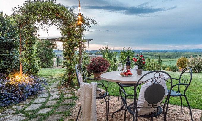 Monteroni d'Arbia Apartamento | Apartamento "Red Rose" con vistas a Siena