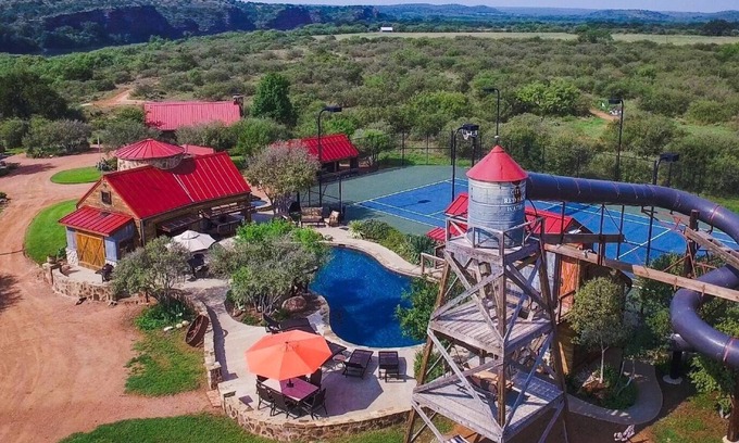 Mason Villa | Red Sands Ranch - River Resort (Capacidad 12-37) Tenis privado / piscina, pista de aterrizaje ¡Nuevo!