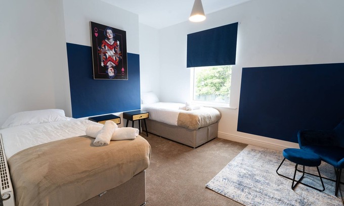 Redcar Casa | Redcar Retreat – 3BR for Families & Contractors